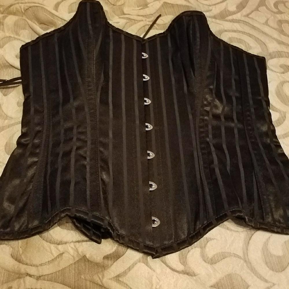Baroness corset with matching corset skirt