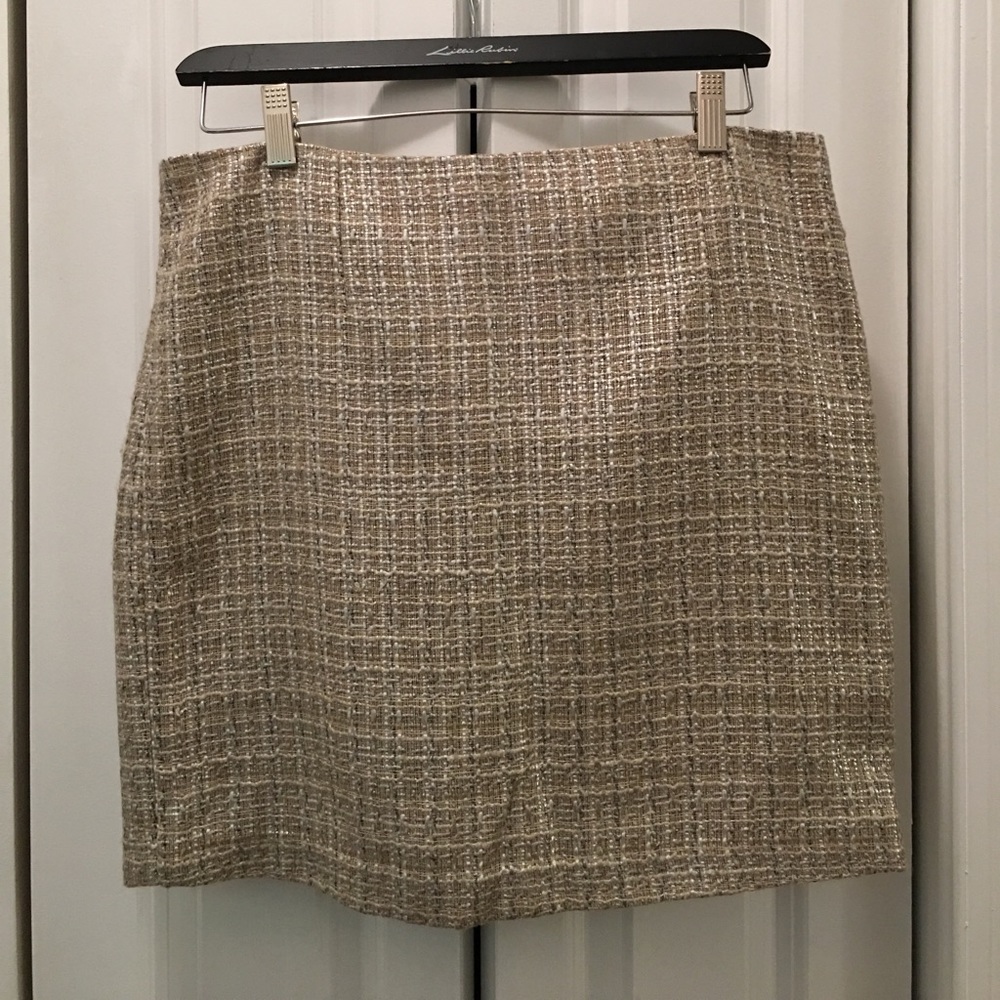 Willi smith shinny gold skirt size 8