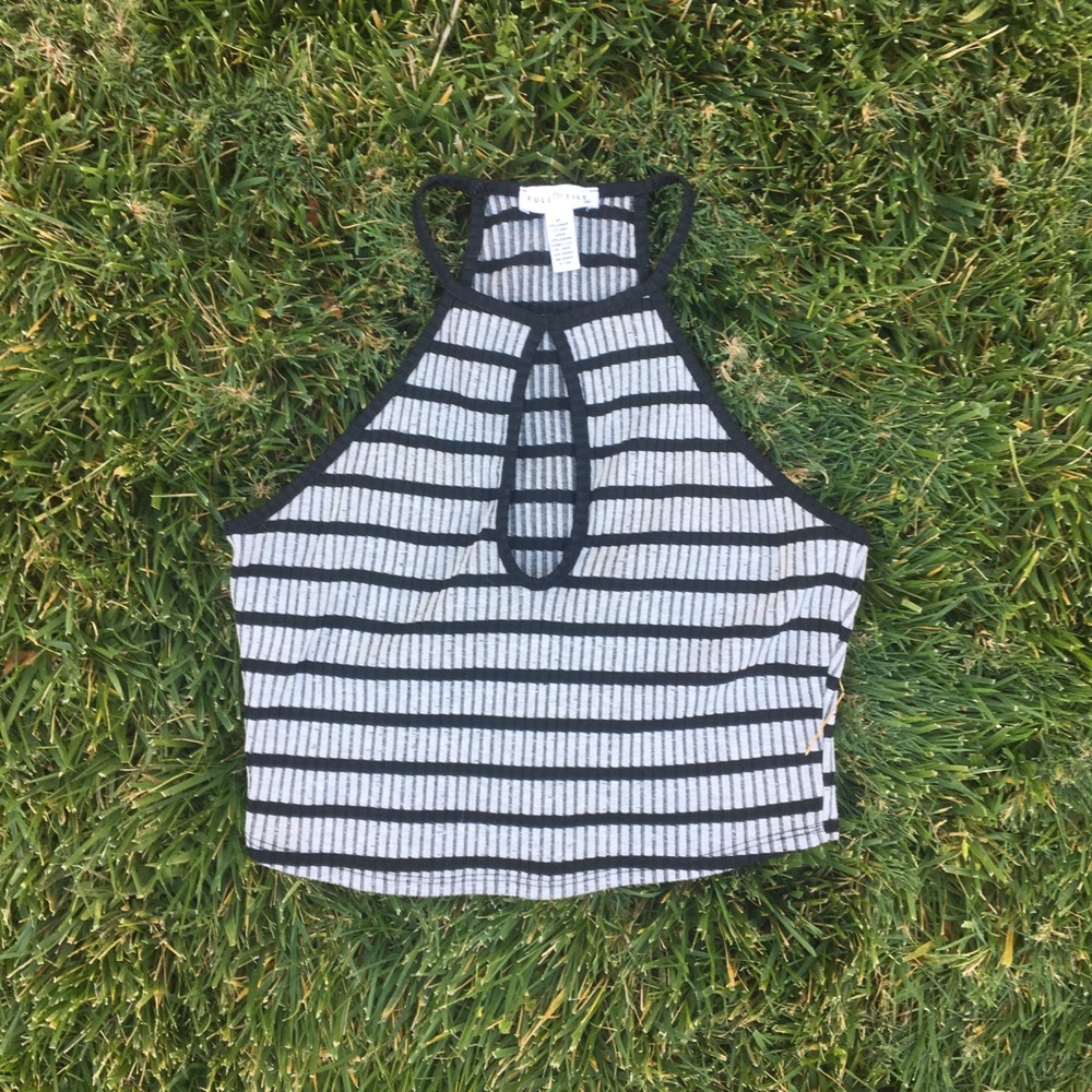 Keyhole crop top