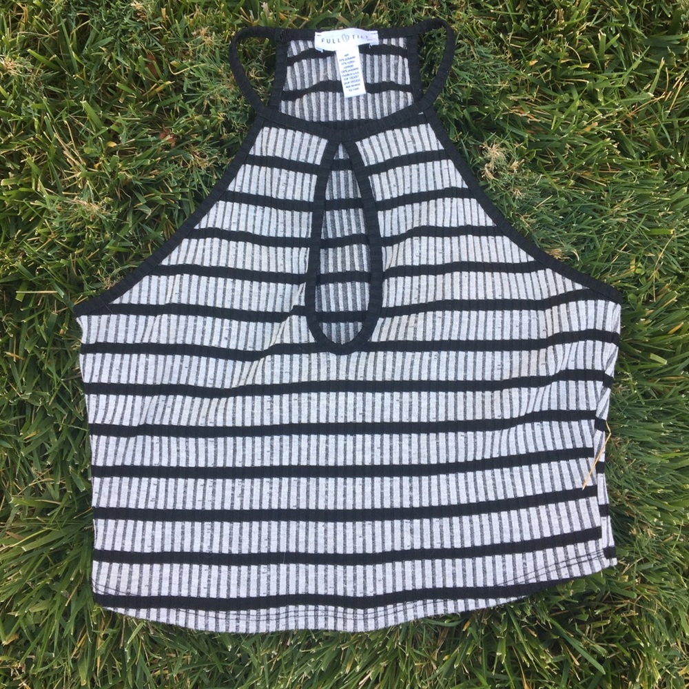 Keyhole crop top - Picture 2 of 3