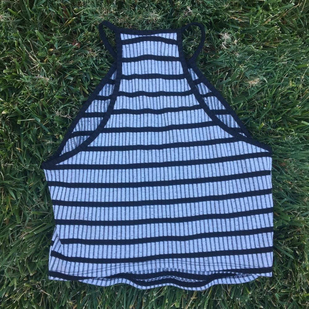 Keyhole crop top - Picture 3 of 3