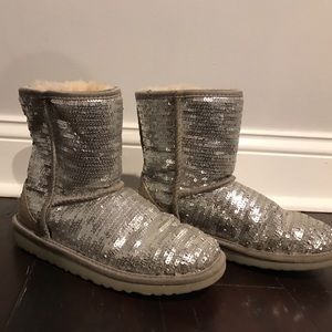Silver sequin UGGs size 3