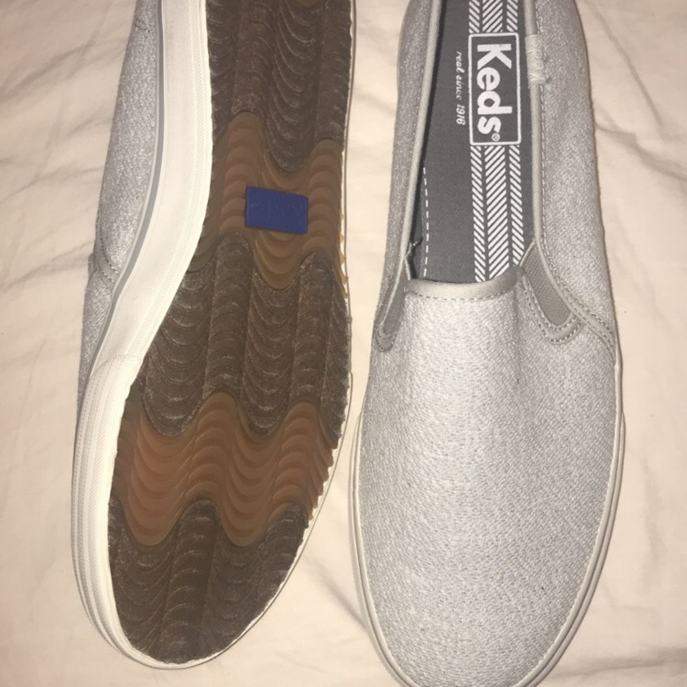 Brand new silver/gray keds