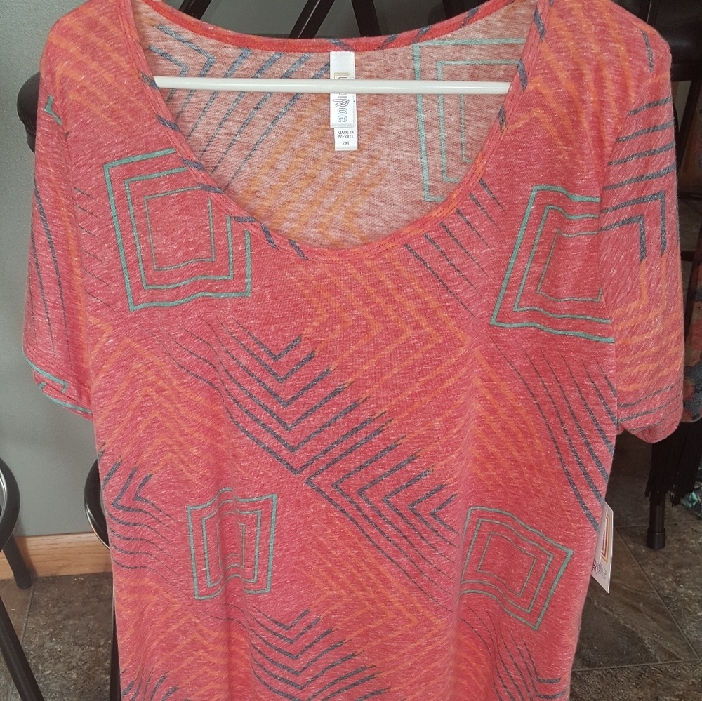 2XL Lularoe Classic T