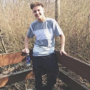 Meet your Posher, Alex