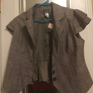 Short sleeve light brown blazer