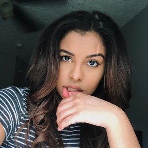 Meet your Posher, Hali