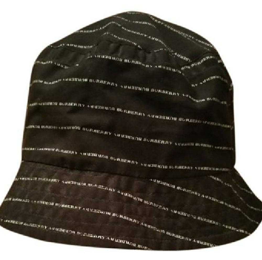 Burberry bucket hat