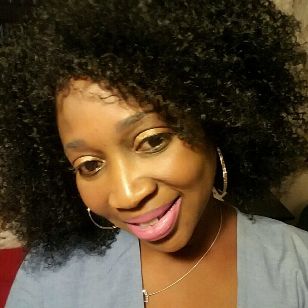 Meet your Posher, Aminata