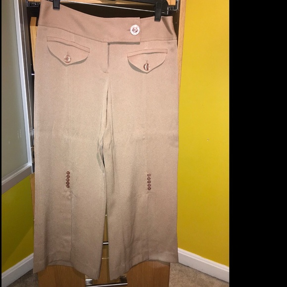 🦋bebe Front Hem Slit Capri🦋 - Picture 4 of 6