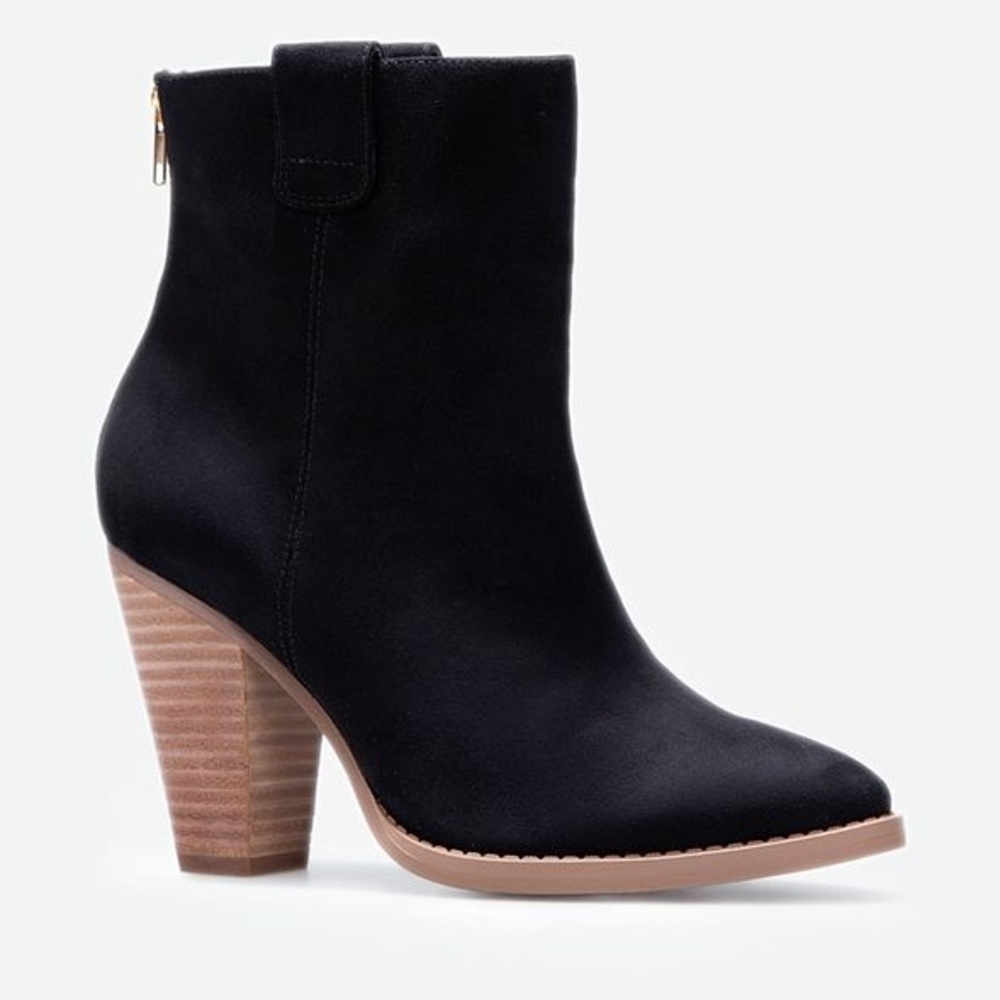 Black Ankle Booties NWT