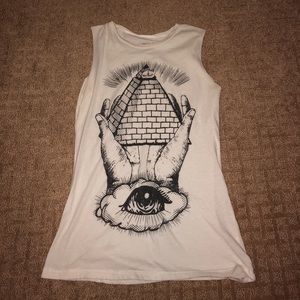 Tank top with design