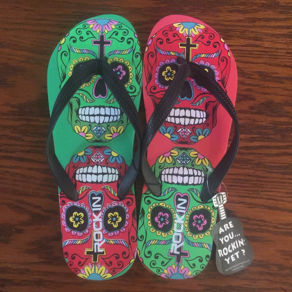 MENS SIZE 9 ROCKIN FLIP FLOPS