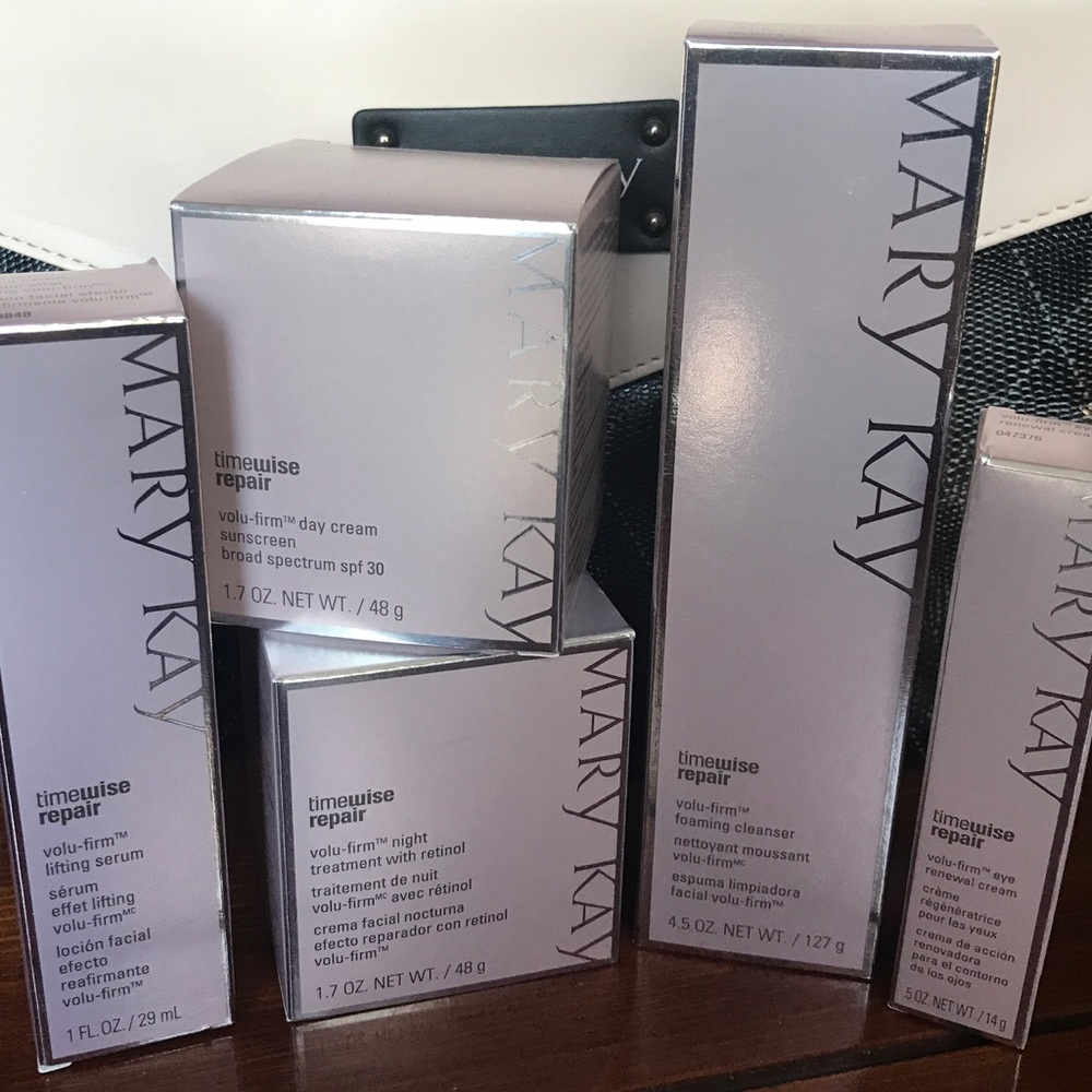 Mary Kay Time Wise Repair Volu-Firm