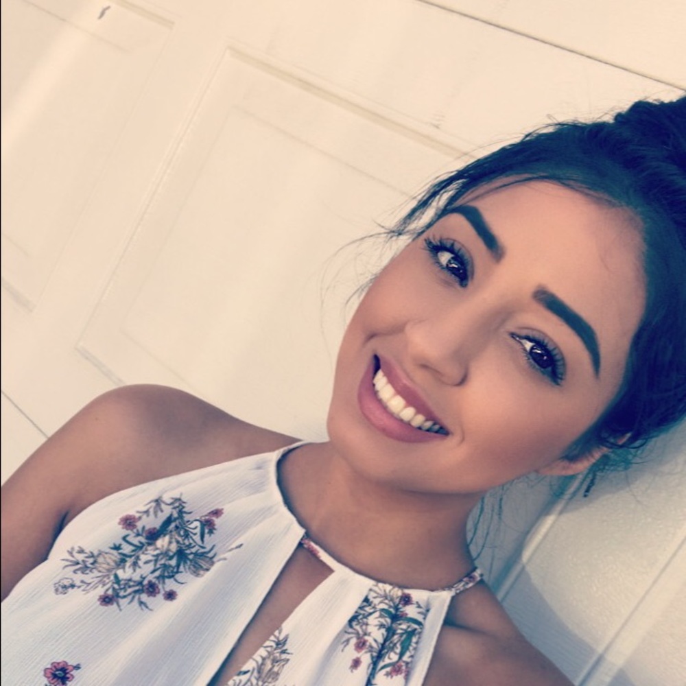 Meet your Posher, Veronica