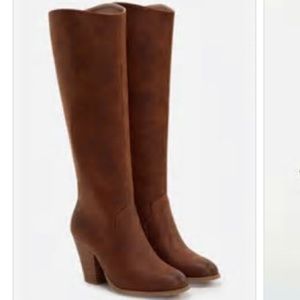 Cognac boots NWT