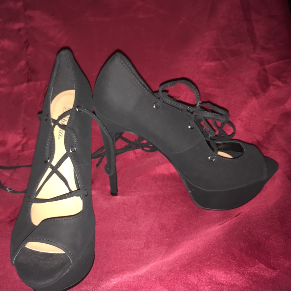 Black lace up open toed heels