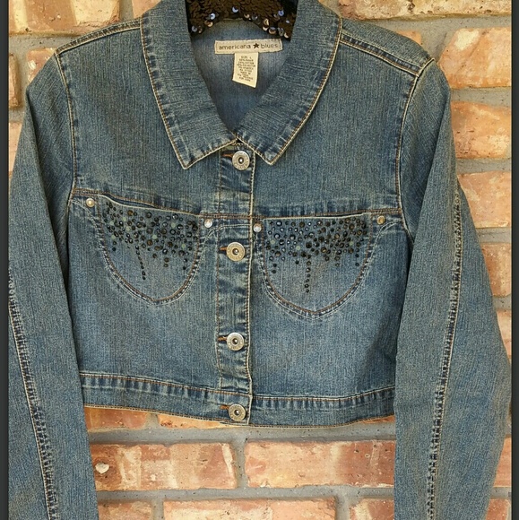 Short waisted blue jean jacket. New never worn. - Picture 1 of 4