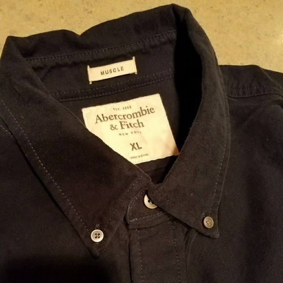 Abercrombie and Fitch L/S Oxford - Picture 3 of 3