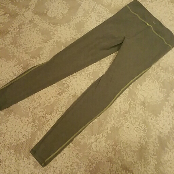 GAP Gapfit Gray SZ S. YOGA LEGGINS FOR THIN YOUNG - Picture 4 of 6