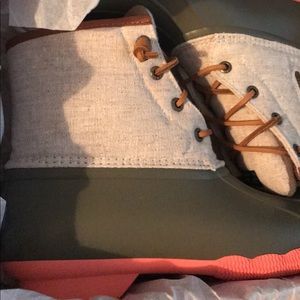 Sperry salt water duck boots size 8 women
