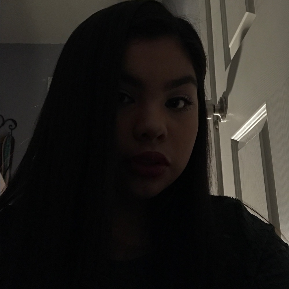 Meet your Posher, Jenyfer