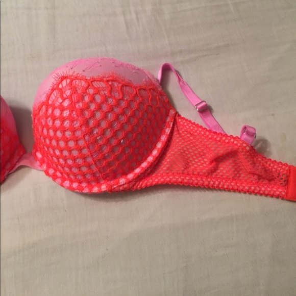 Victoria's Secret bra size 34D - Picture 2 of 5