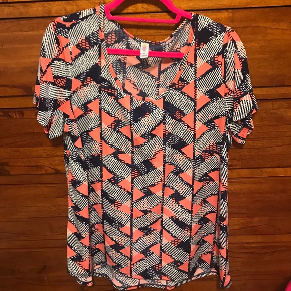 LuLaRoe Classic Tee - Picture 1 of 1