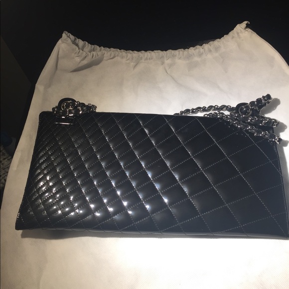 Chanel - Picture 7 of 8