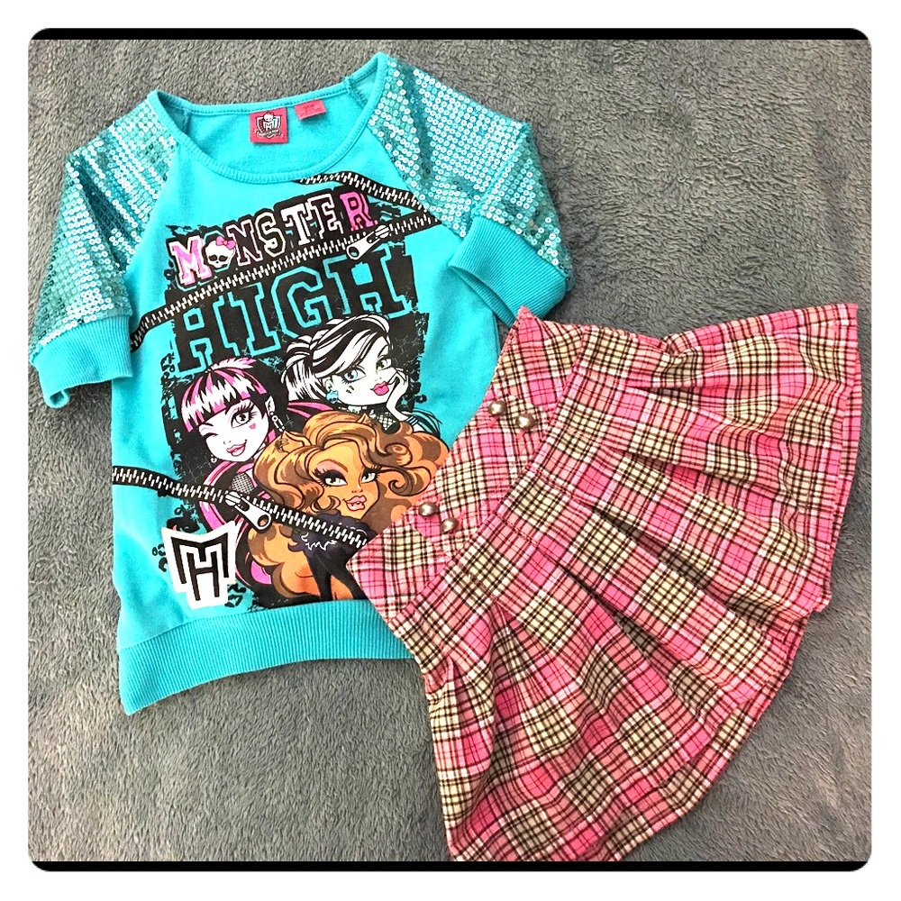 Monster High School Outfit