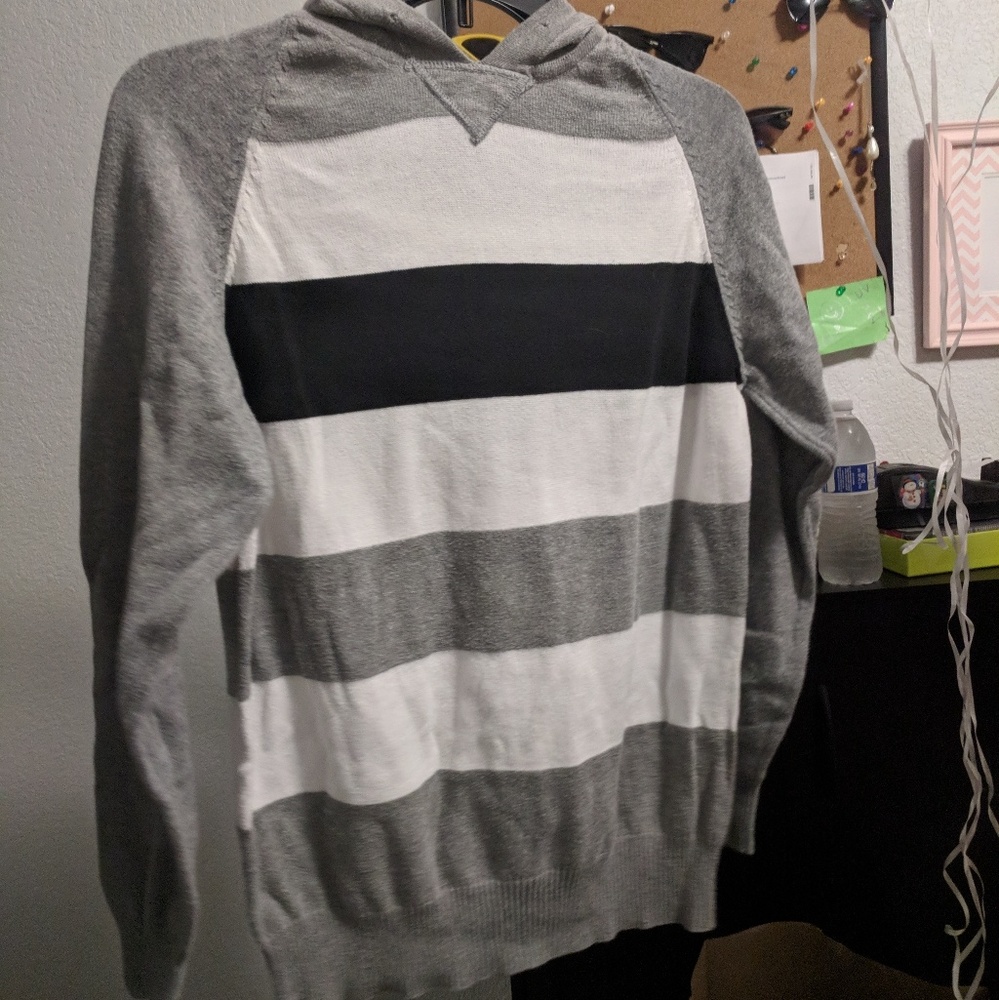 Mens rue21 sweater