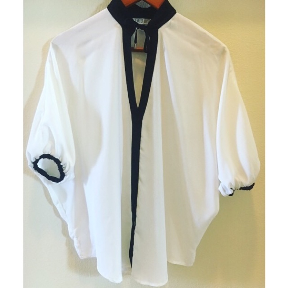 J Lo black and white 3/4 sleeve Blouse small