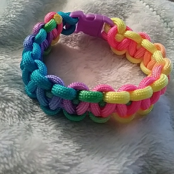 Multicolored Paracord Bracelet - Picture 1 of 4