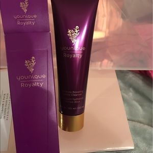 Younique-Moisture Boosting Cleanser: NWT & Boxes