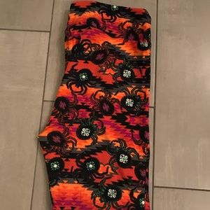 TC2 Halloween leggings