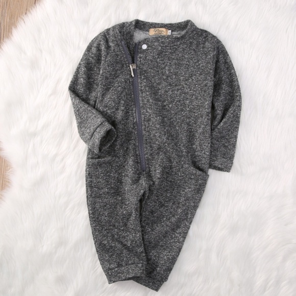 Heathered gray one piece baby boy girl outfit - Picture 5 of 6
