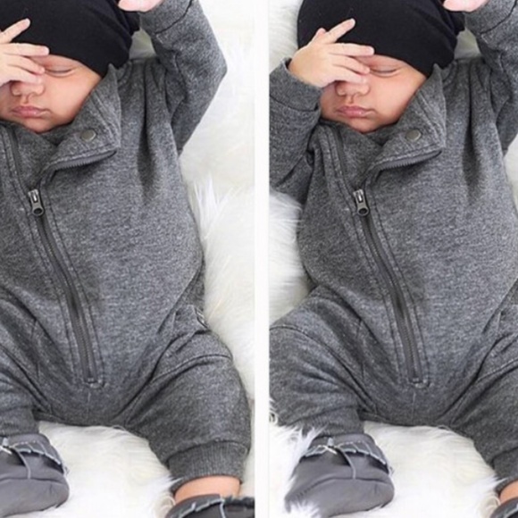 Heathered gray one piece baby boy girl outfit - Picture 4 of 6