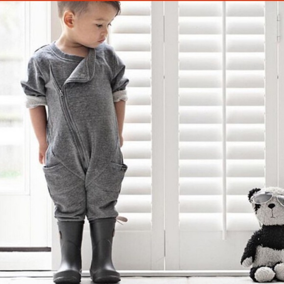 Heathered gray one piece baby boy girl outfit - Picture 2 of 6