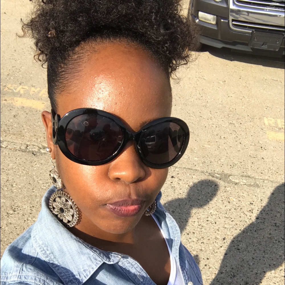 Meet your Posher, Rokita