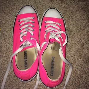 Pink converse