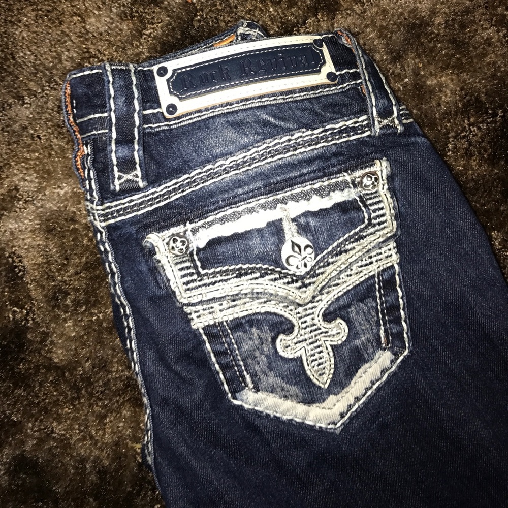 Women's Straight Rock Revival Jeans 24