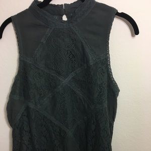 AE mock neck top with lace below chest 💕