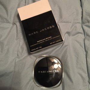 Marc Jacobs Marvelous Mousse Foundation