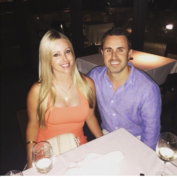 ๐๐ป Meet Your Posher, Jen ๐๐ป - Picture 4 of 5