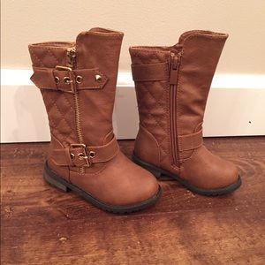 Brand new, never worn! Toddler girl boots, size 4