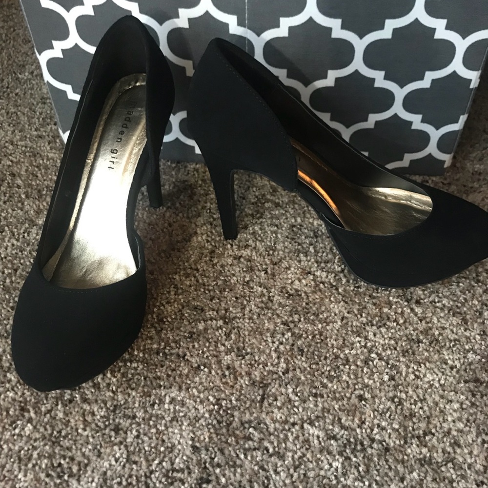 Heels - Picture 3 of 4