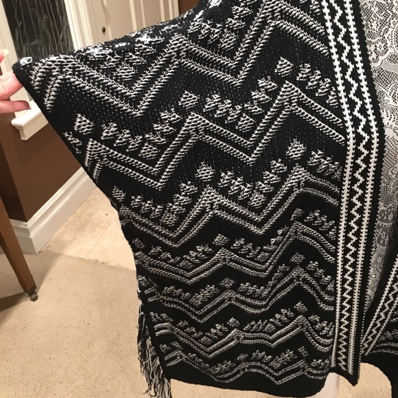 Piperlime Poncho Sweater - Picture 8 of 8