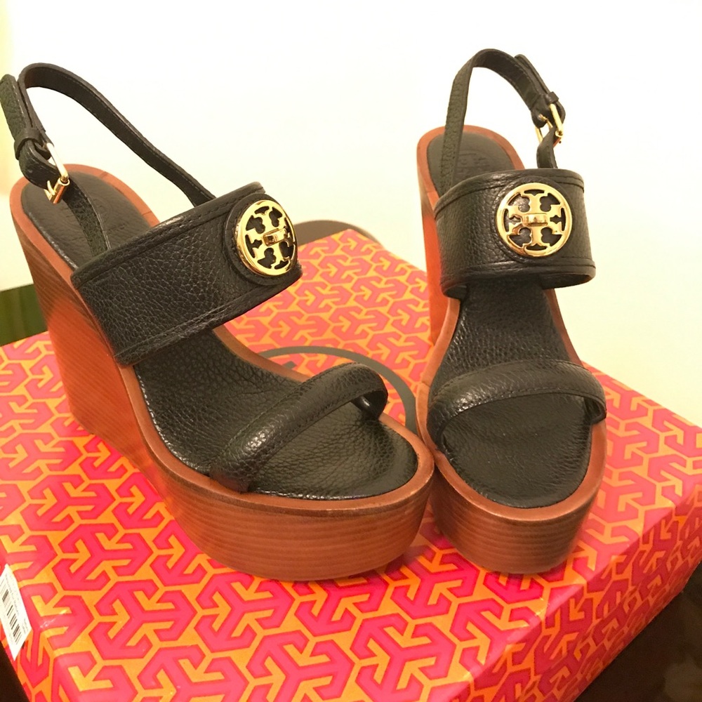 Authentic TORY BURCH Selma wedge