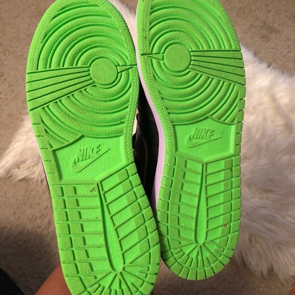 Jordan’s size 5.5Y Joker 1’s - Picture 4 of 5