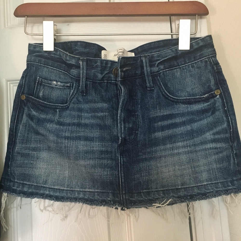 A&F skirt
